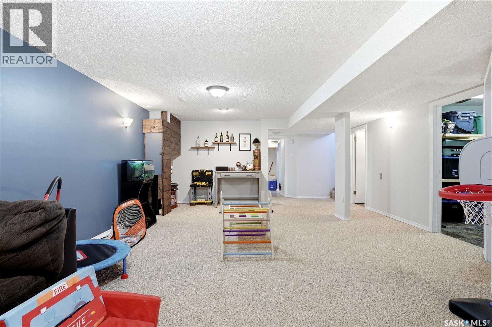 230 Prairie Avenue, Briercrest, SK - Indoor