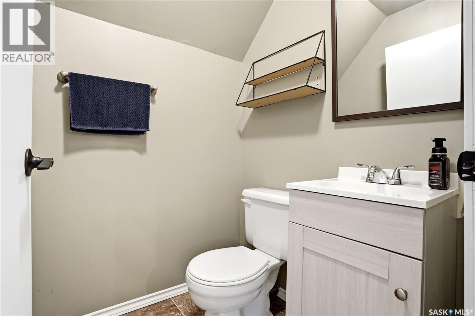 230 Prairie Avenue, Briercrest, SK - Indoor Photo Showing Bathroom