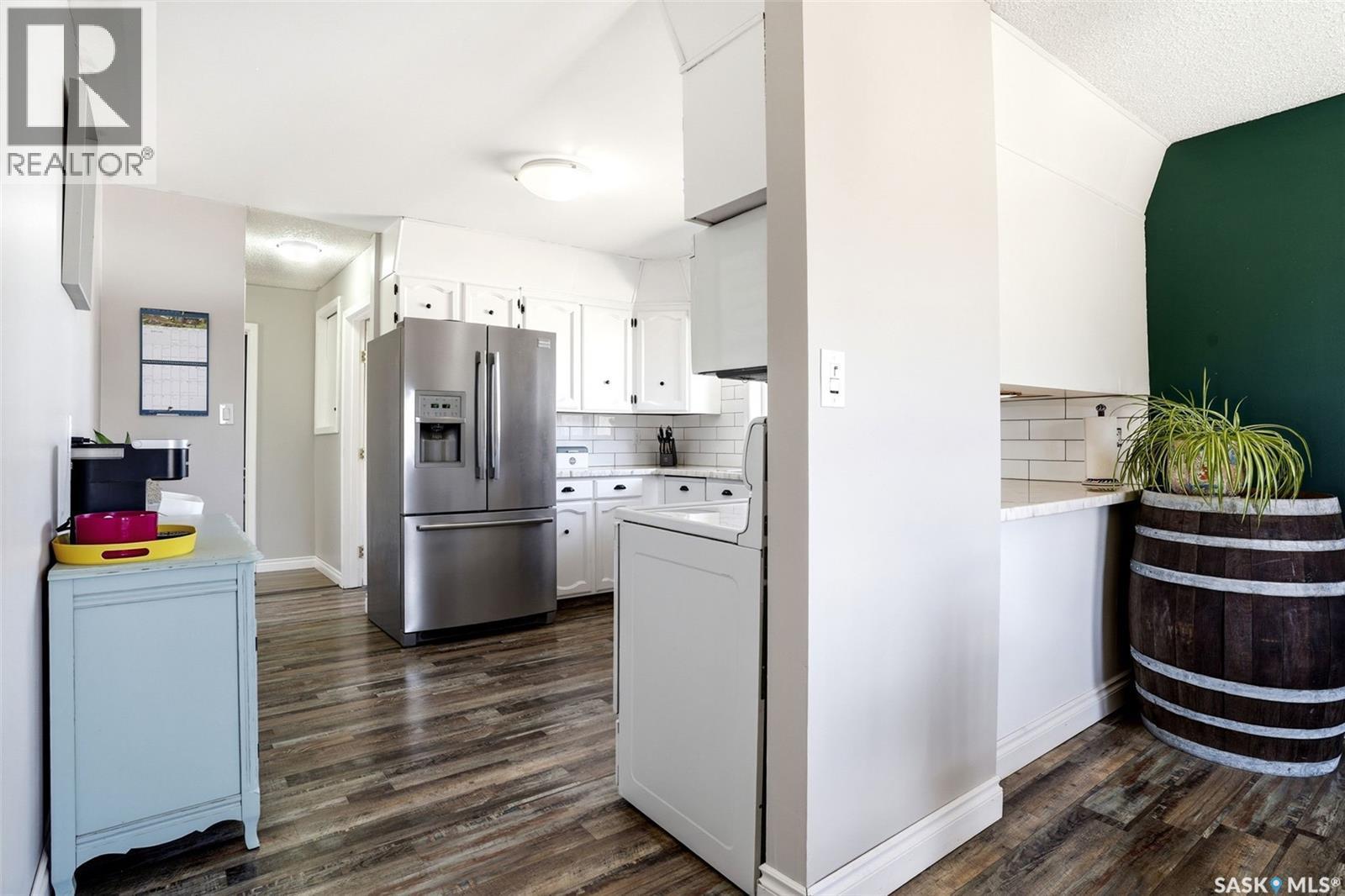 230 Prairie Avenue, Briercrest, SK - Indoor Photo Showing Kitchen
