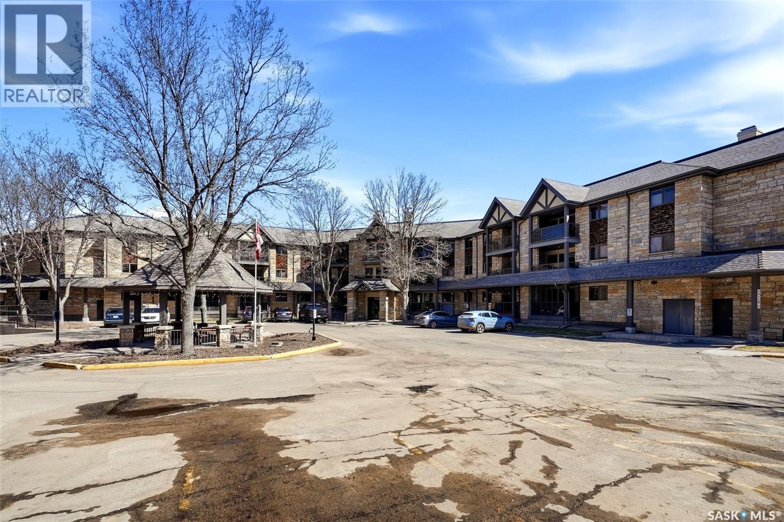 236 2530 25Th Avenue, Regina, SK - Outdoor With Facade