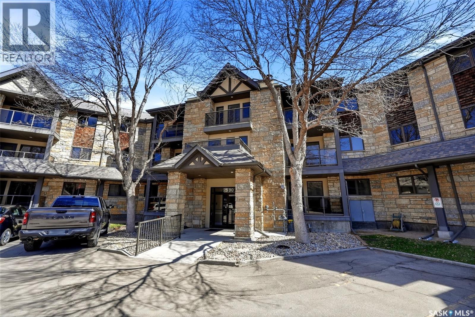 236 2530 25Th Avenue, Regina, SK - Outdoor With Balcony With Facade