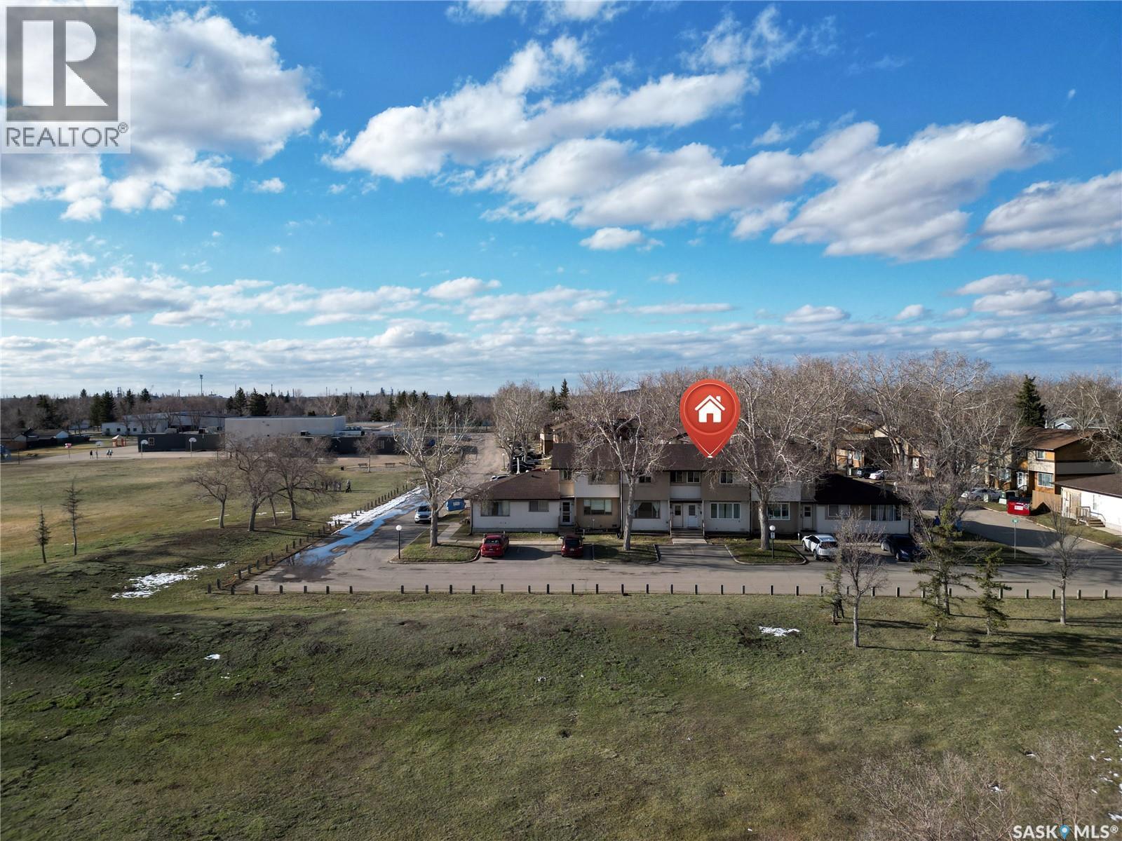 91 Mackenzie Way, Regina, SK - Outdoor With View