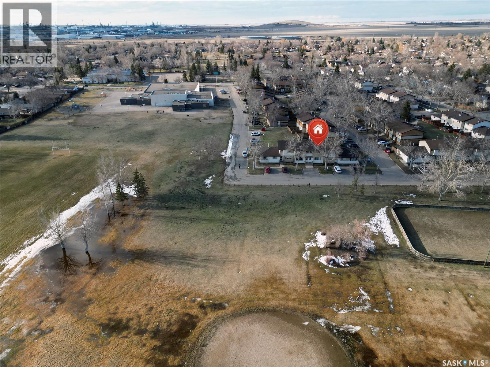 91 Mackenzie Way, Regina, SK - Outdoor With View