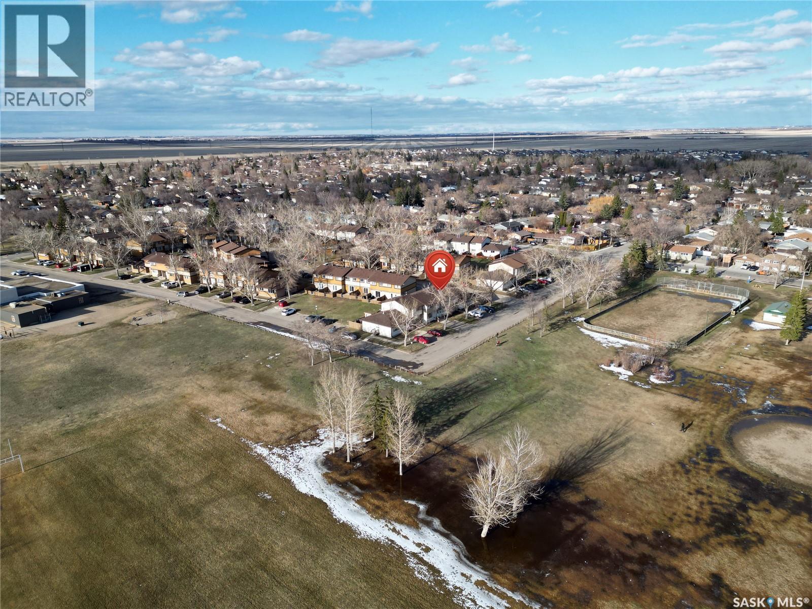 91 Mackenzie Way, Regina, SK - Outdoor With View