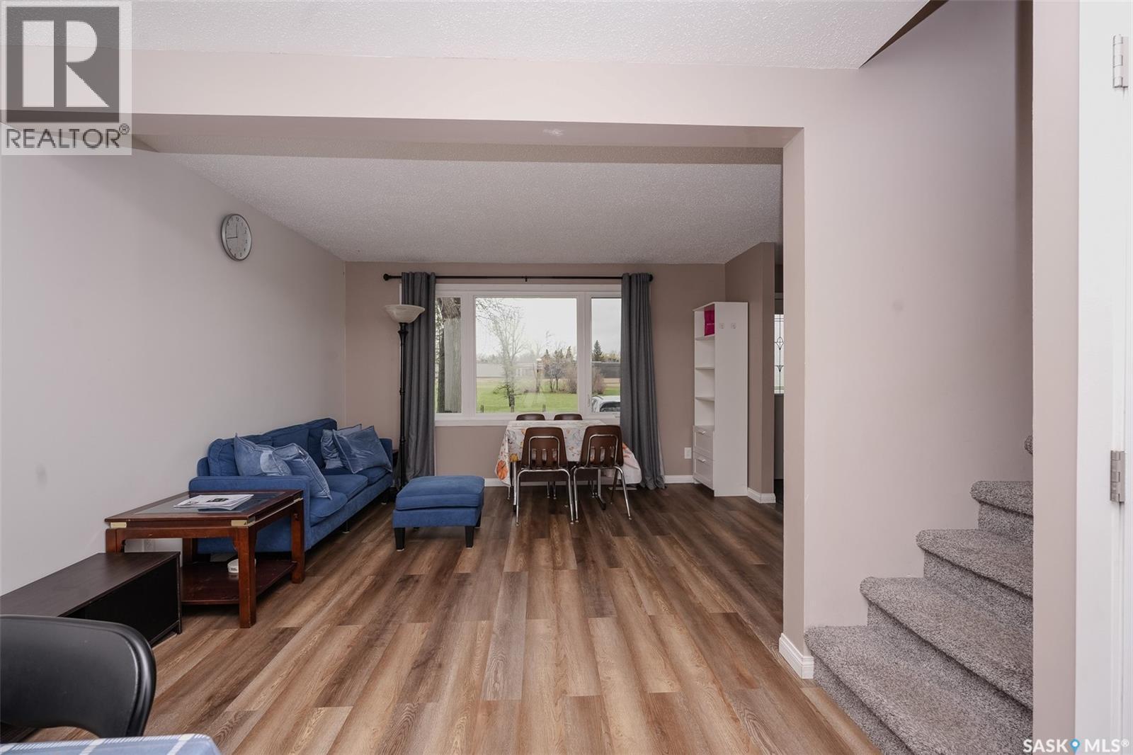 91 Mackenzie Way, Regina, SK - Indoor