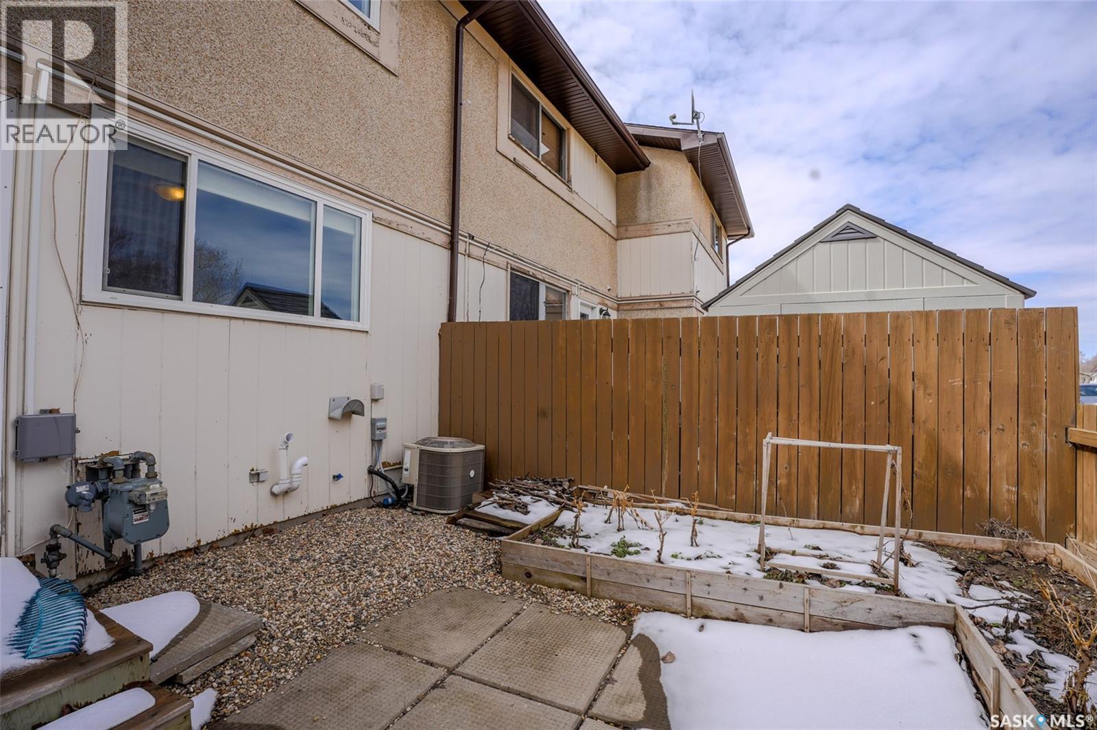 91 Mackenzie Way, Regina, SK - Outdoor With Exterior