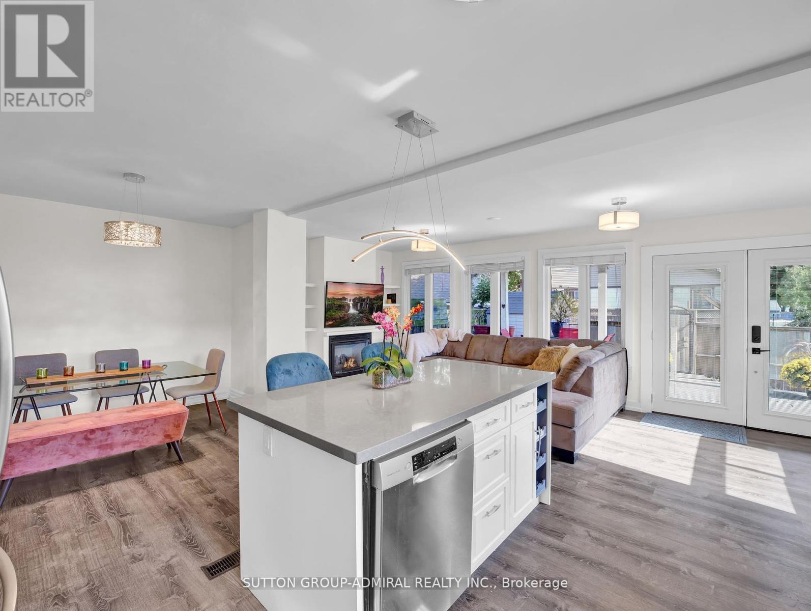 365 Beach Boulevard, Hamilton, ON - Indoor Photo Showing Other Room