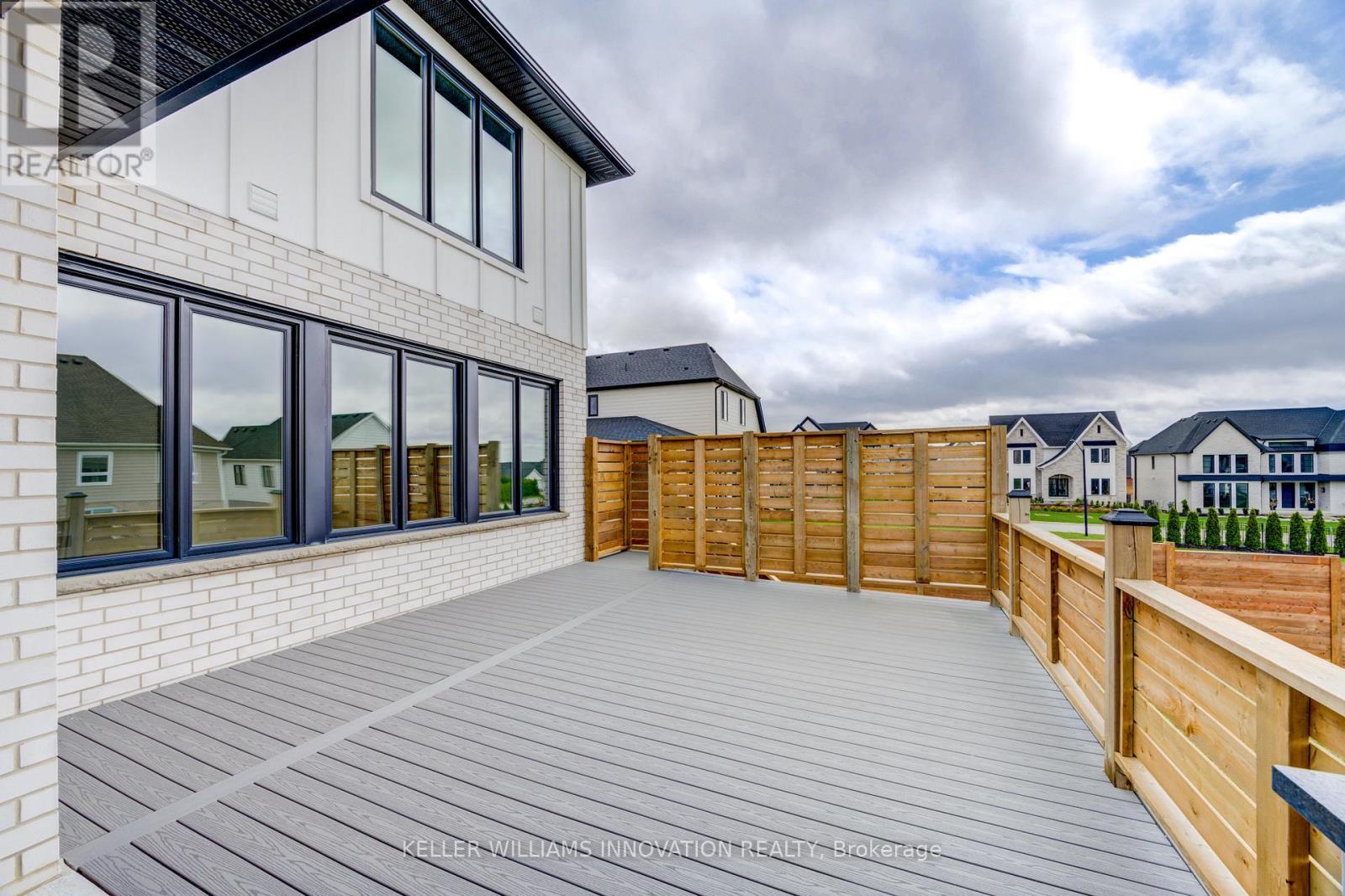 8 Edgeview Crescent W, Middlesex Centre, ON - Outdoor With Deck Patio Veranda With Exterior