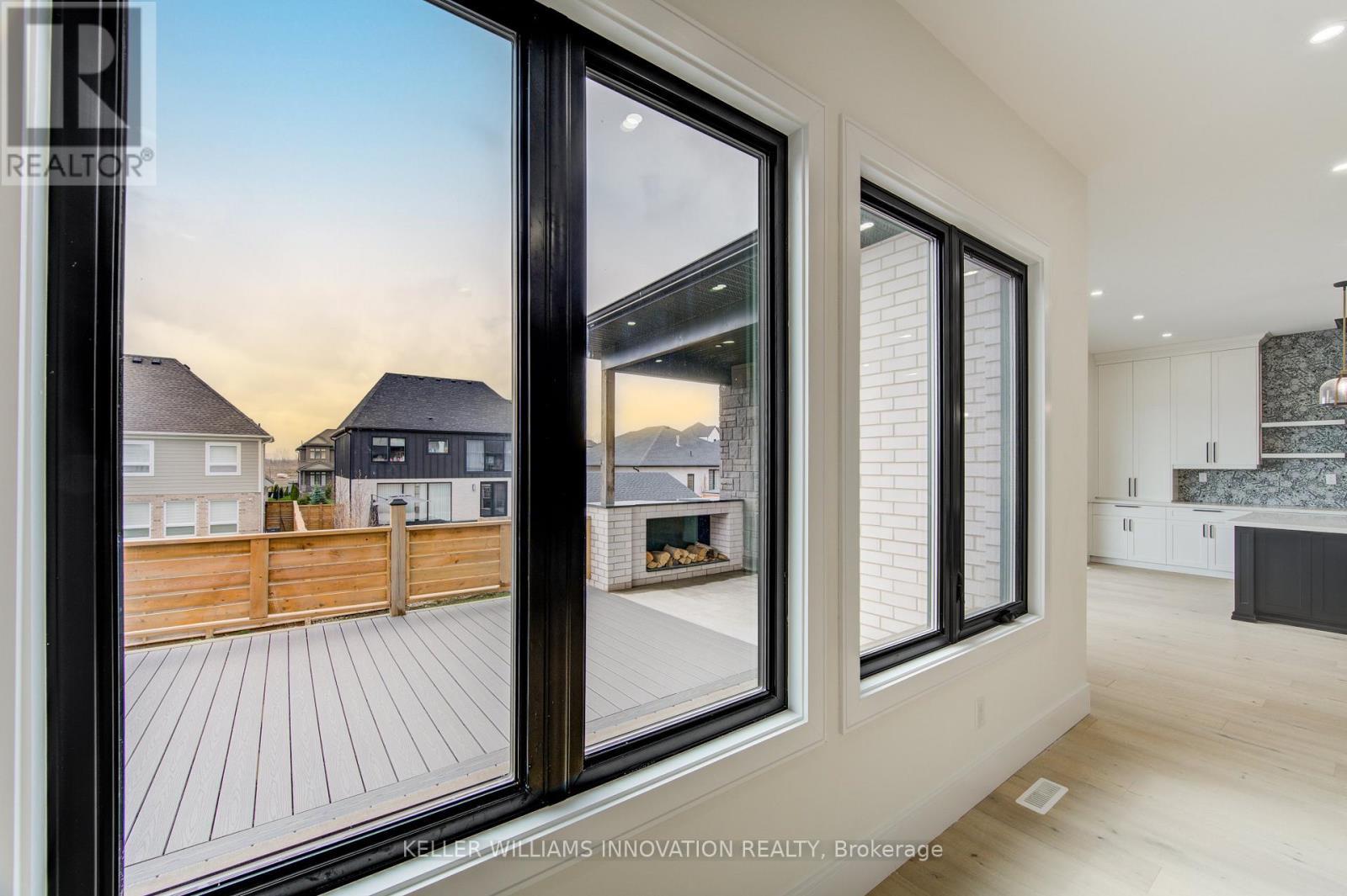 8 Edgeview Crescent W, Middlesex Centre, ON - Indoor