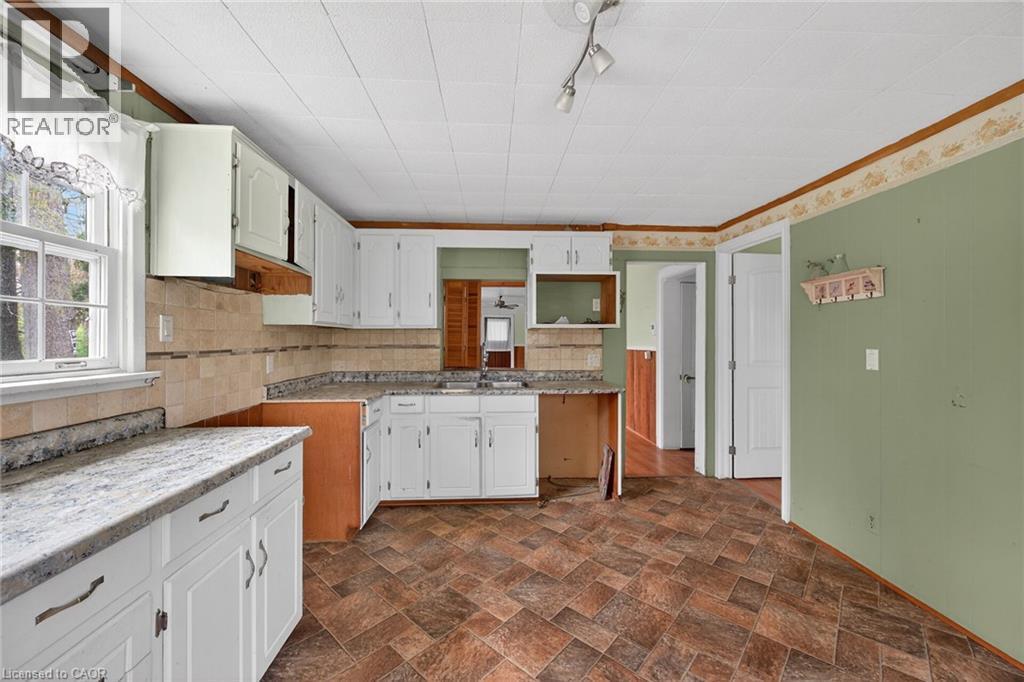 313 John Street, Simcoe, ON - Indoor Photo Showing Kitchen