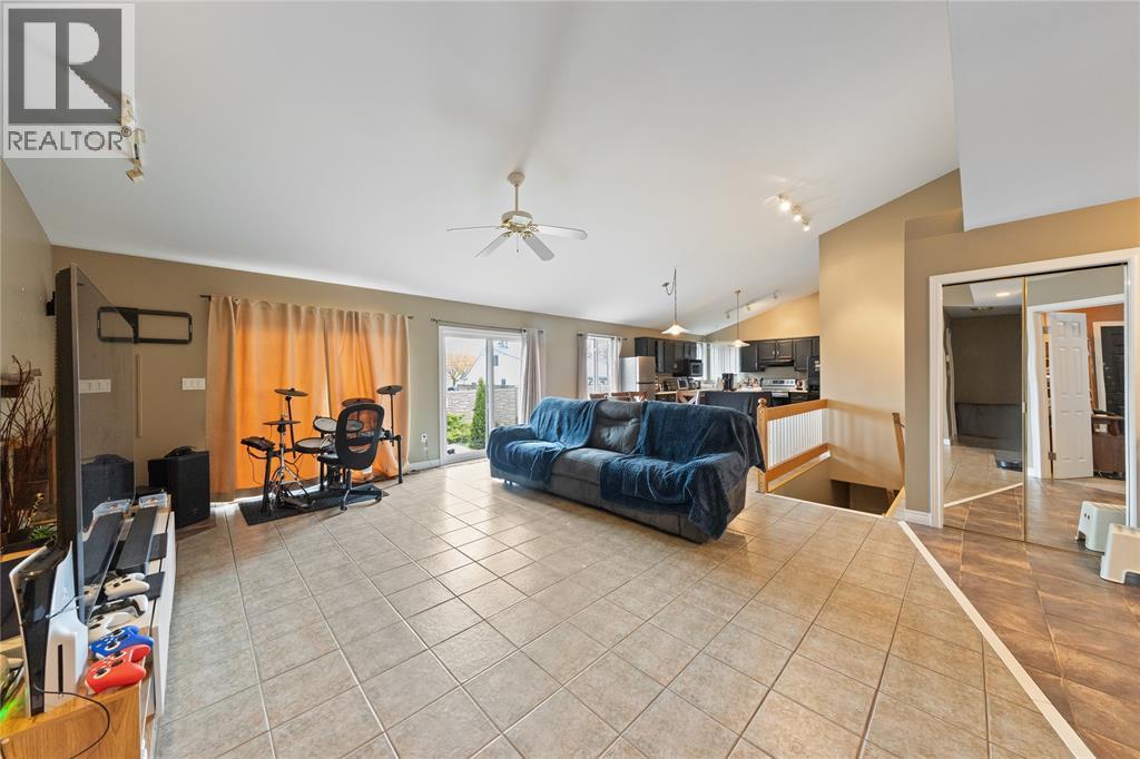 1970 Orchard Avenue, Sarnia, ON - Indoor