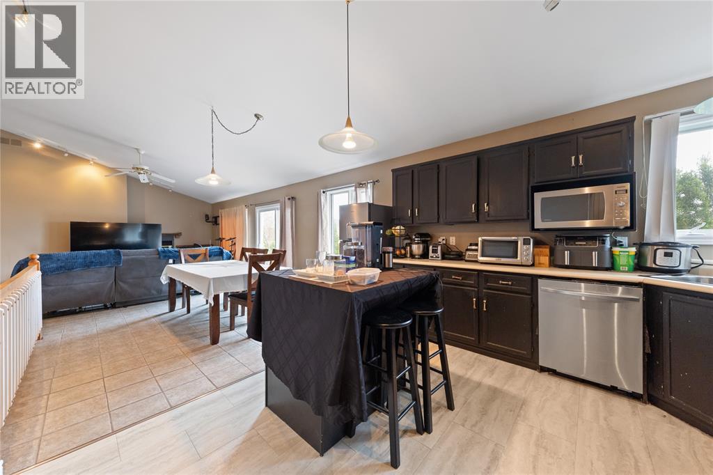 1970 Orchard Avenue, Sarnia, ON - Indoor Photo Showing Kitchen