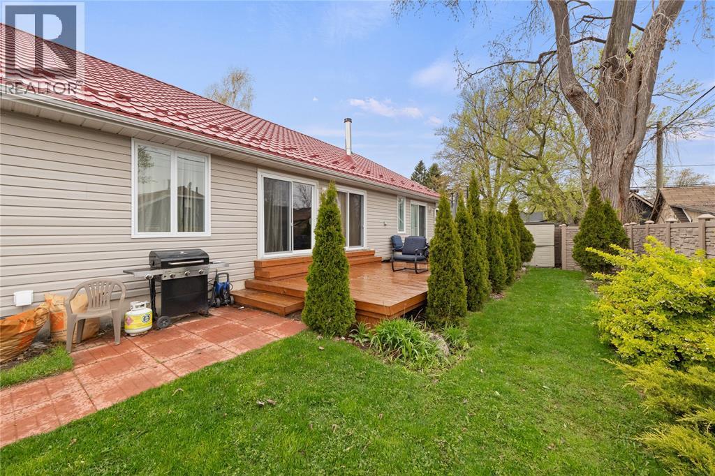 1970 Orchard Avenue, Sarnia, ON - Outdoor