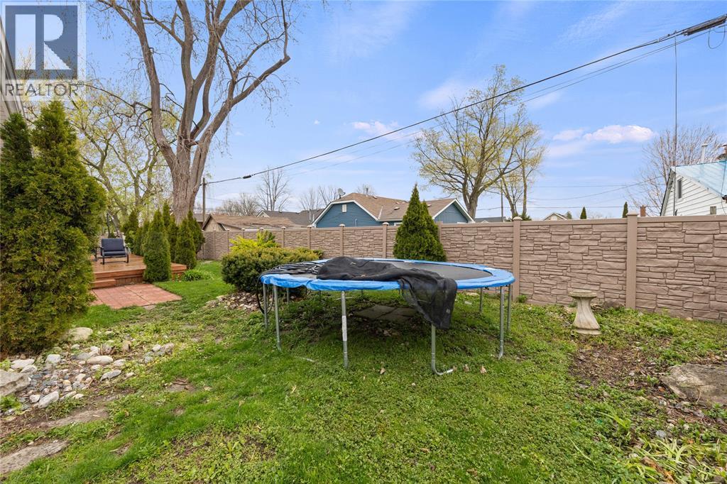 1970 Orchard Avenue, Sarnia, ON - Outdoor