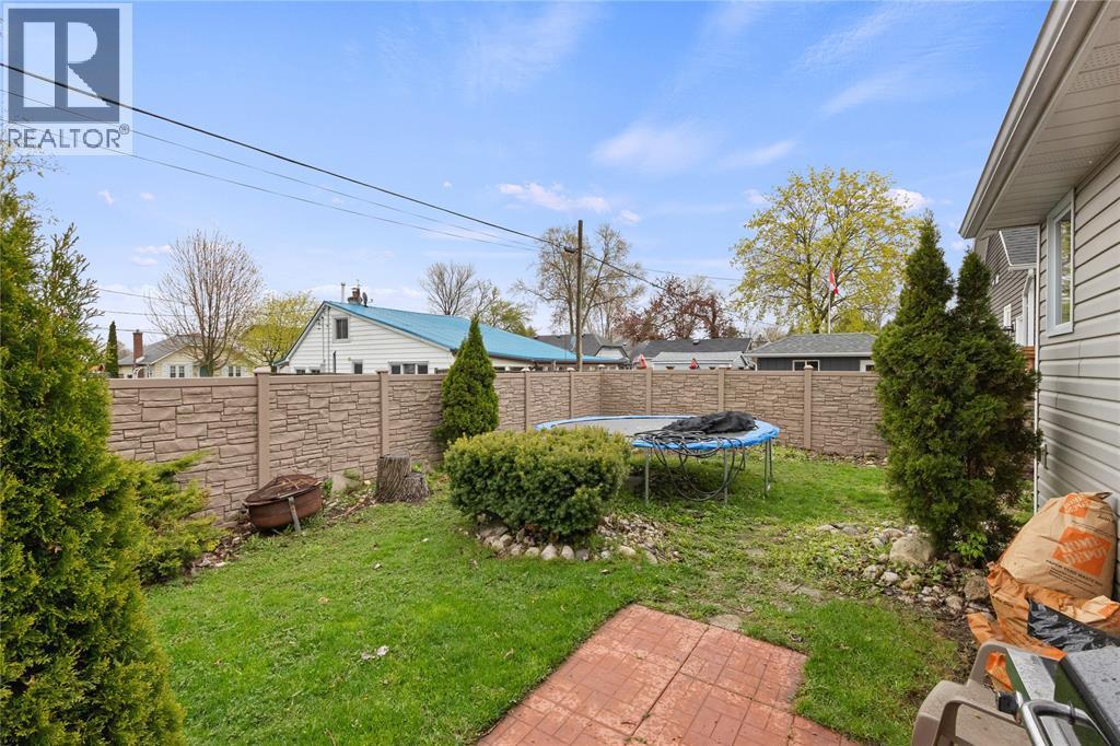 1970 Orchard Avenue, Sarnia, ON - Outdoor