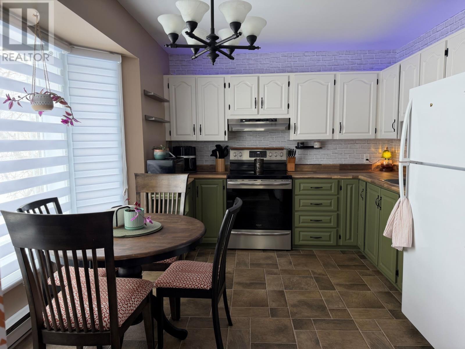 36 Johnson Crescent, Gander, NL - Indoor Photo Showing Dining Room