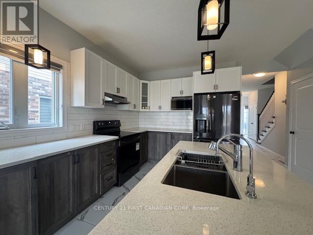 245 Wesley Boulevard, Cambridge, ON - Indoor Photo Showing Kitchen With Upgraded Kitchen