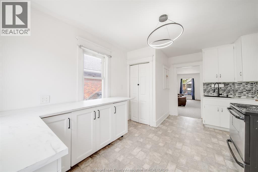 3574 Bloomfield Rd., Windsor, ON - Indoor Photo Showing Kitchen