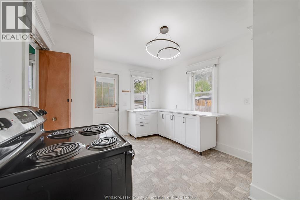 3574 Bloomfield Rd., Windsor, ON - Indoor Photo Showing Kitchen
