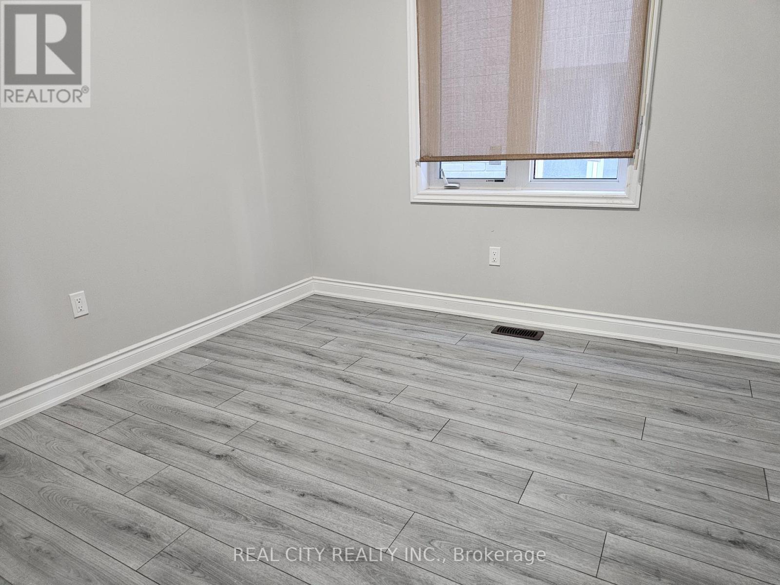 132 Sunset Way, Thorold, ON - Indoor Photo Showing Other Room