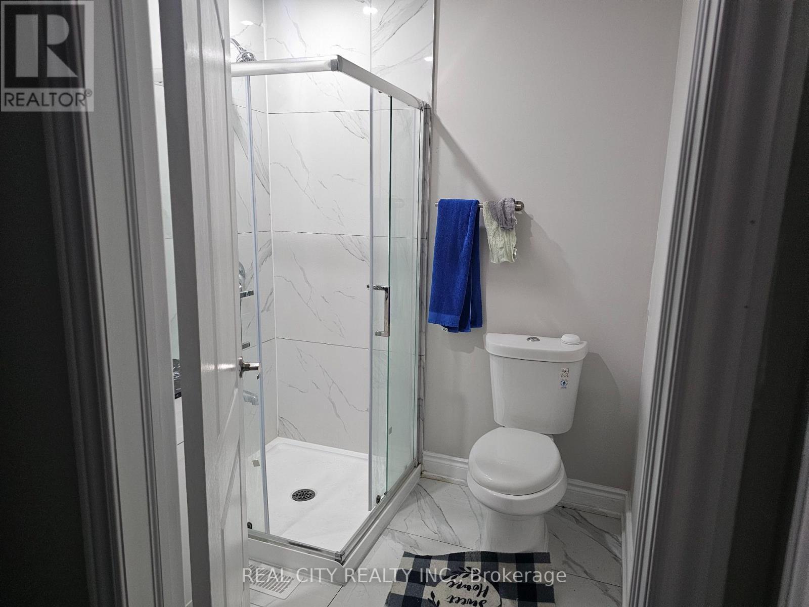132 Sunset Way, Thorold, ON - Indoor Photo Showing Bathroom