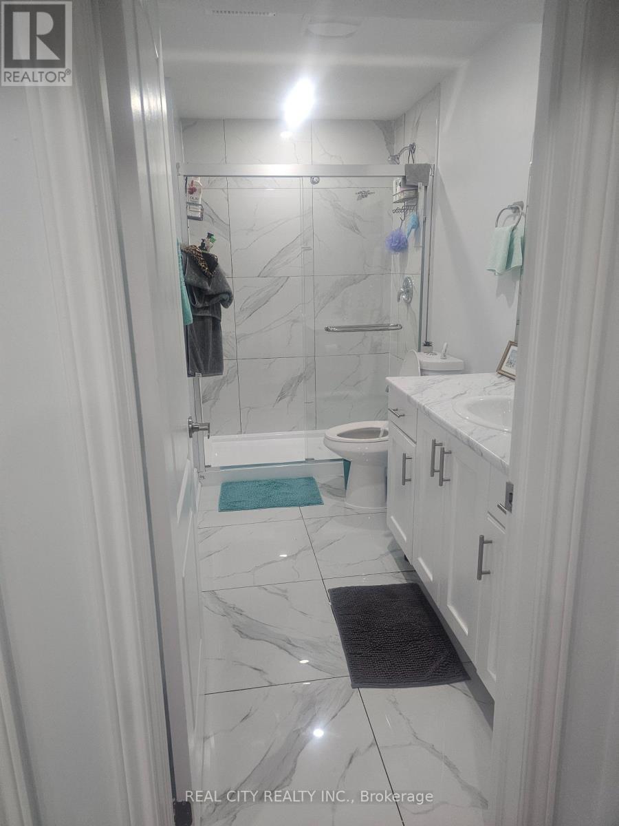 132 Sunset Way, Thorold, ON - Indoor Photo Showing Bathroom