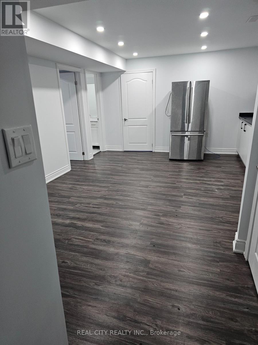 132 Sunset Way, Thorold, ON - Indoor Photo Showing Other Room
