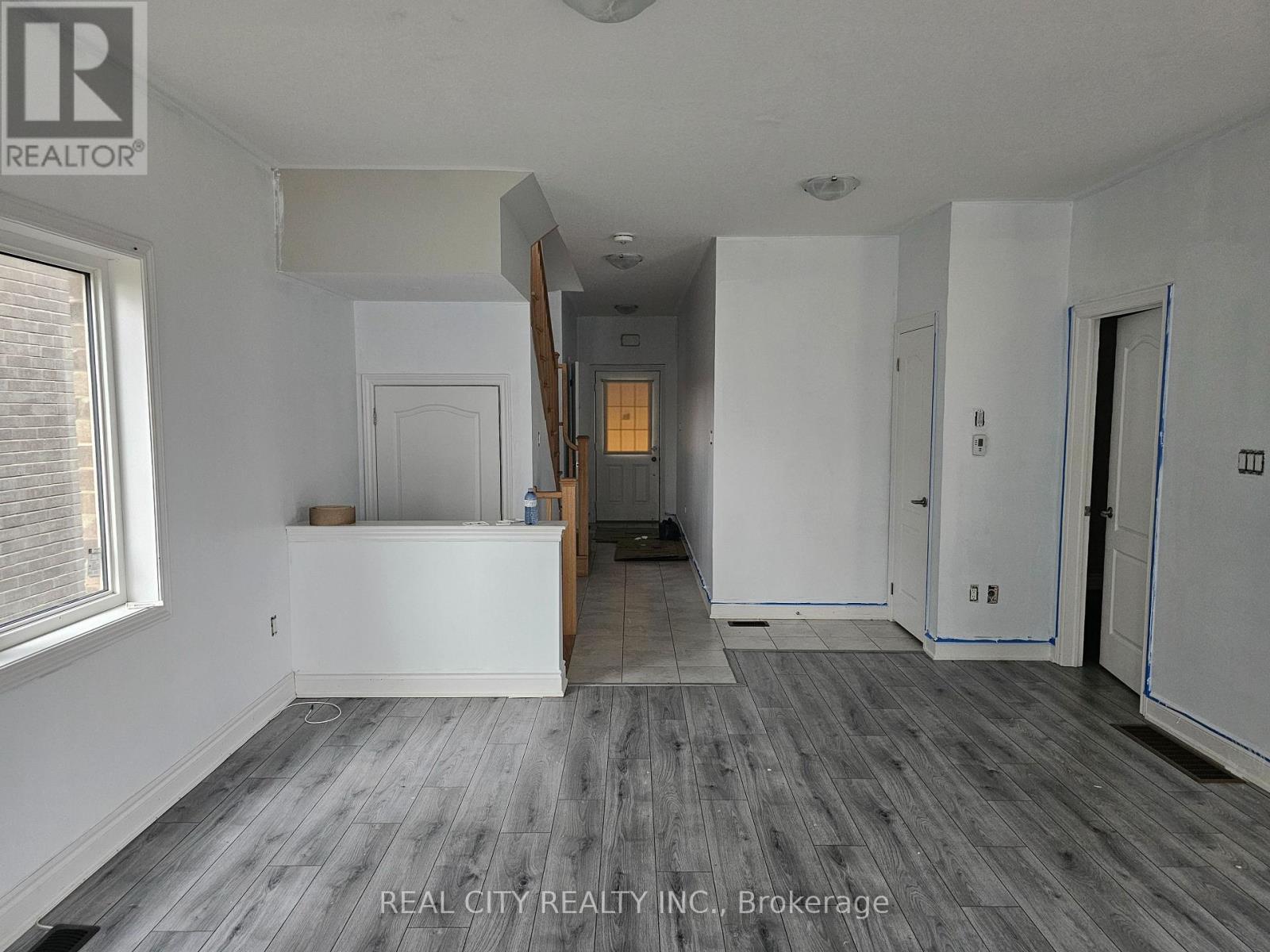132 Sunset Way, Thorold, ON - Indoor Photo Showing Other Room