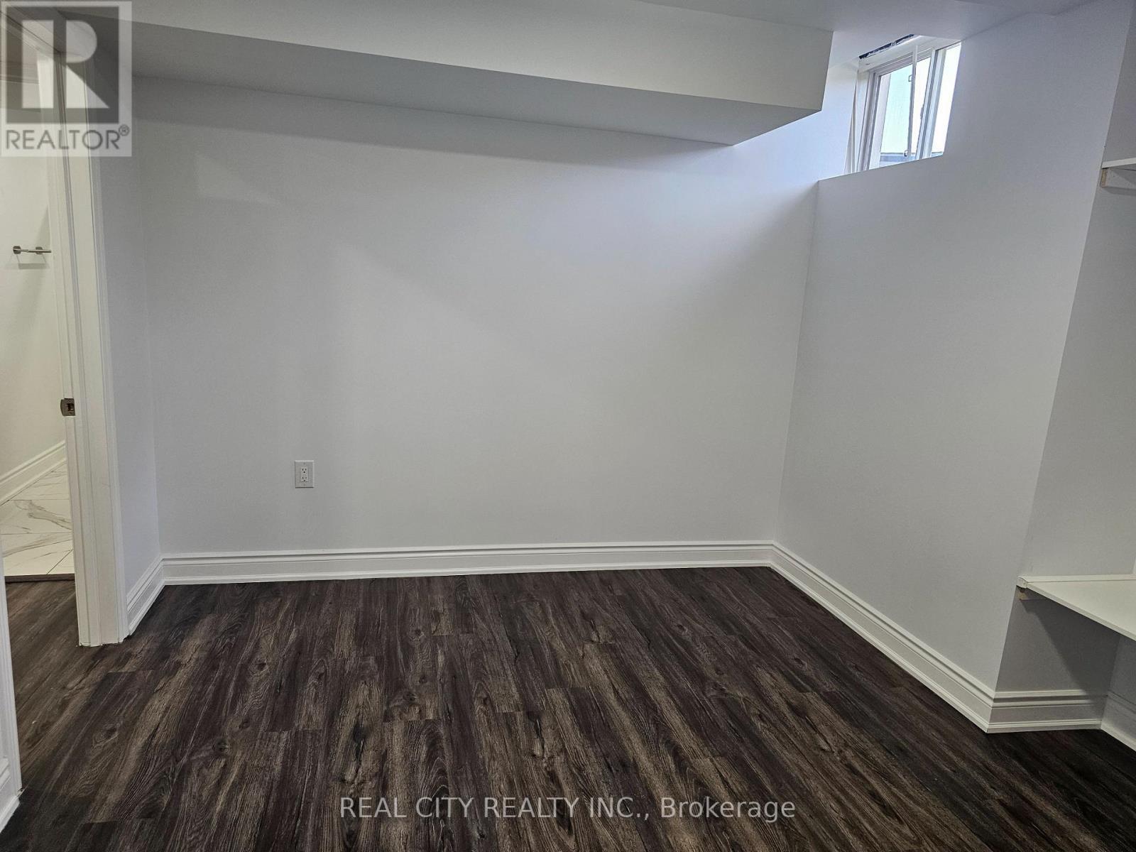 132 Sunset Way, Thorold, ON - Indoor Photo Showing Other Room