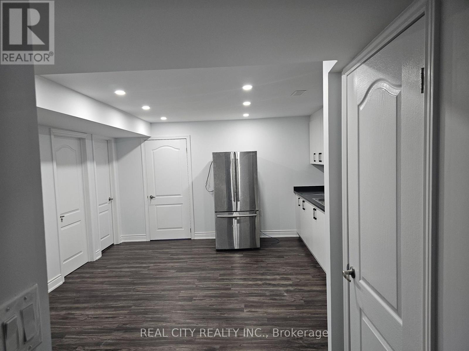 132 Sunset Way, Thorold, ON - Indoor Photo Showing Other Room