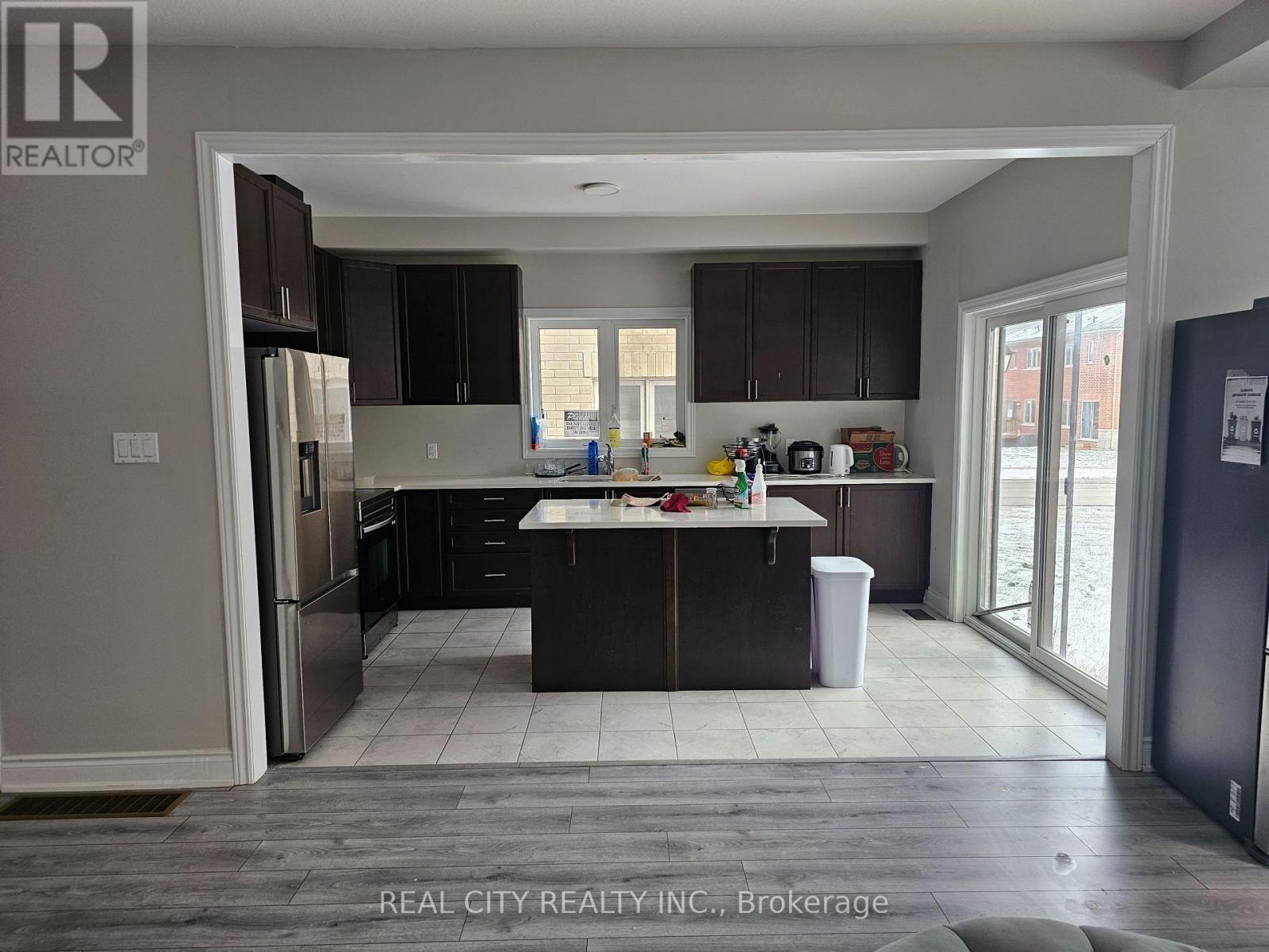 132 Sunset Way, Thorold, ON - Indoor Photo Showing Kitchen