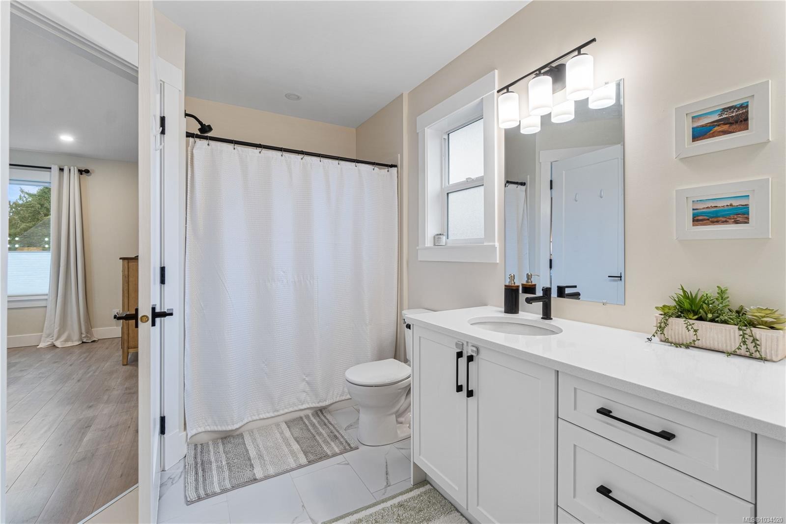 340 Millstone Ave, Nanaimo, BC - Indoor Photo Showing Bathroom
