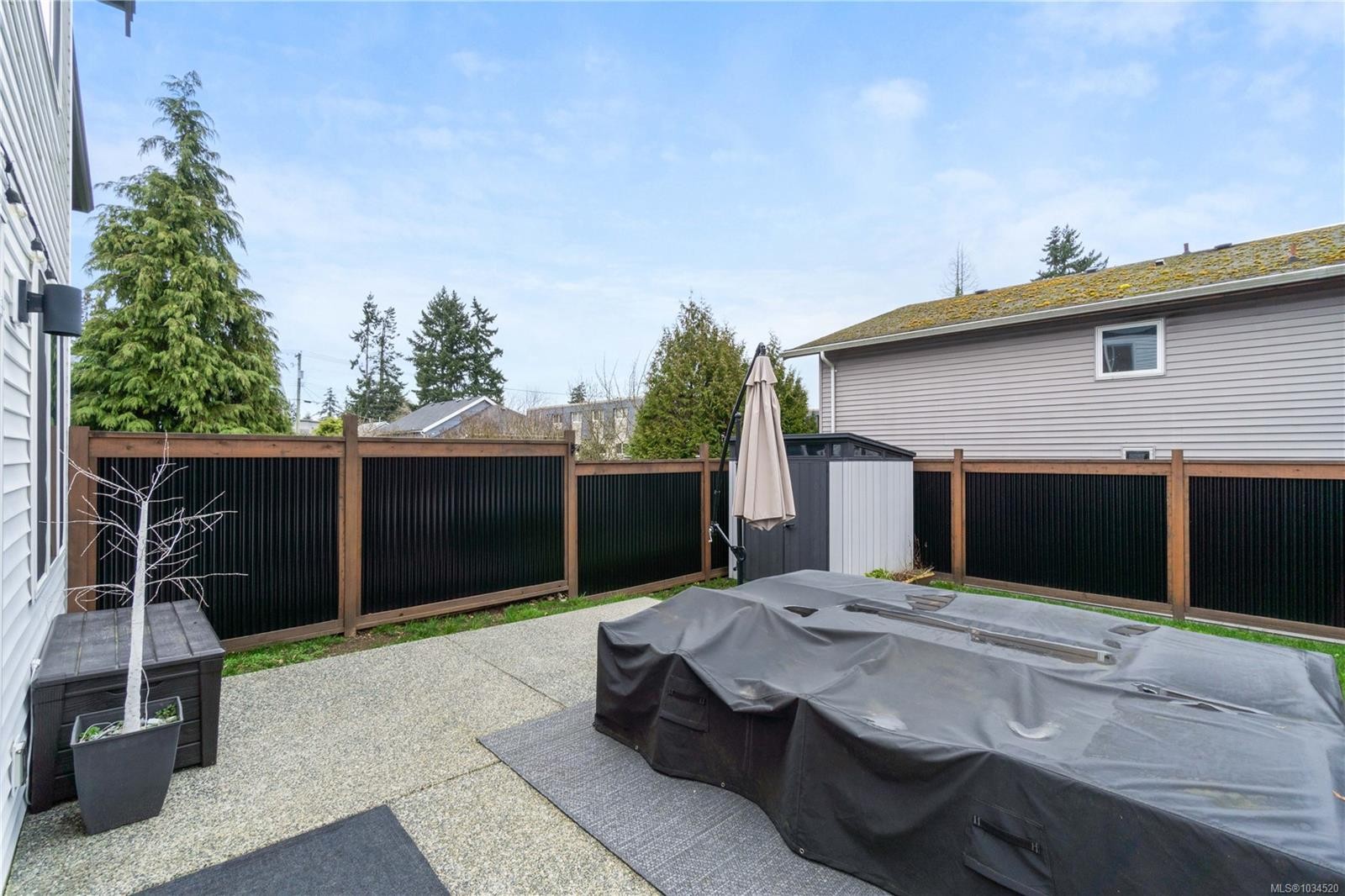 340 Millstone Ave, Nanaimo, BC - Outdoor With Exterior
