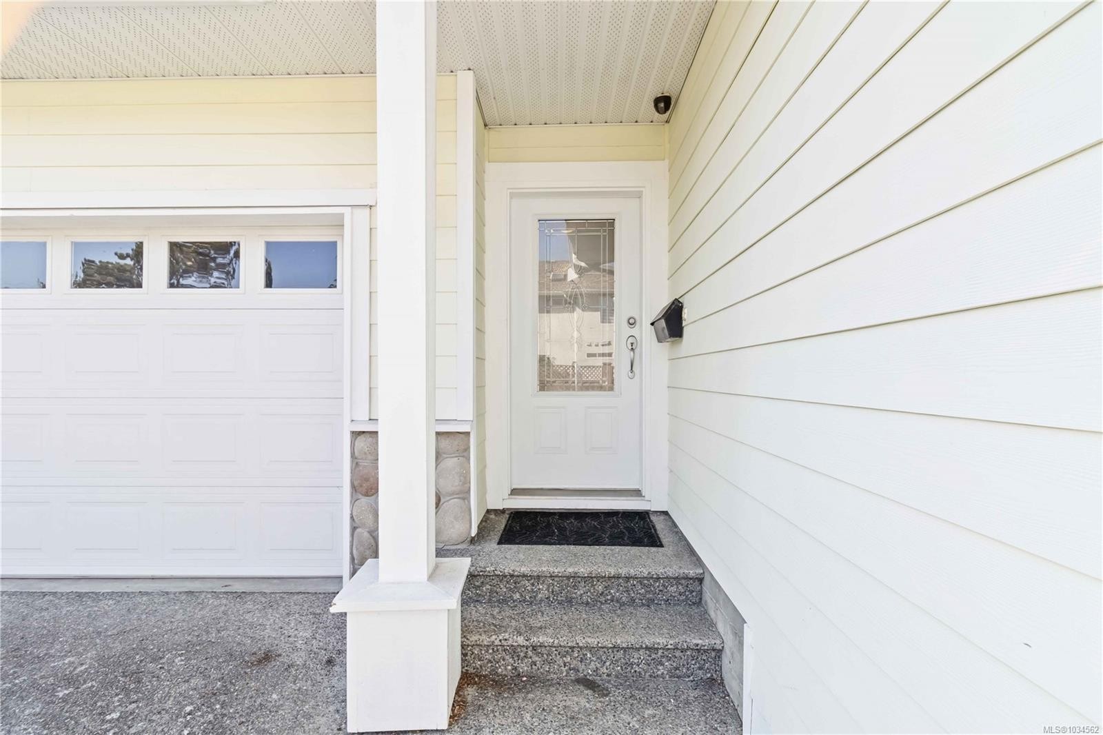 808 Jagdeep Pl, Saanich, BC