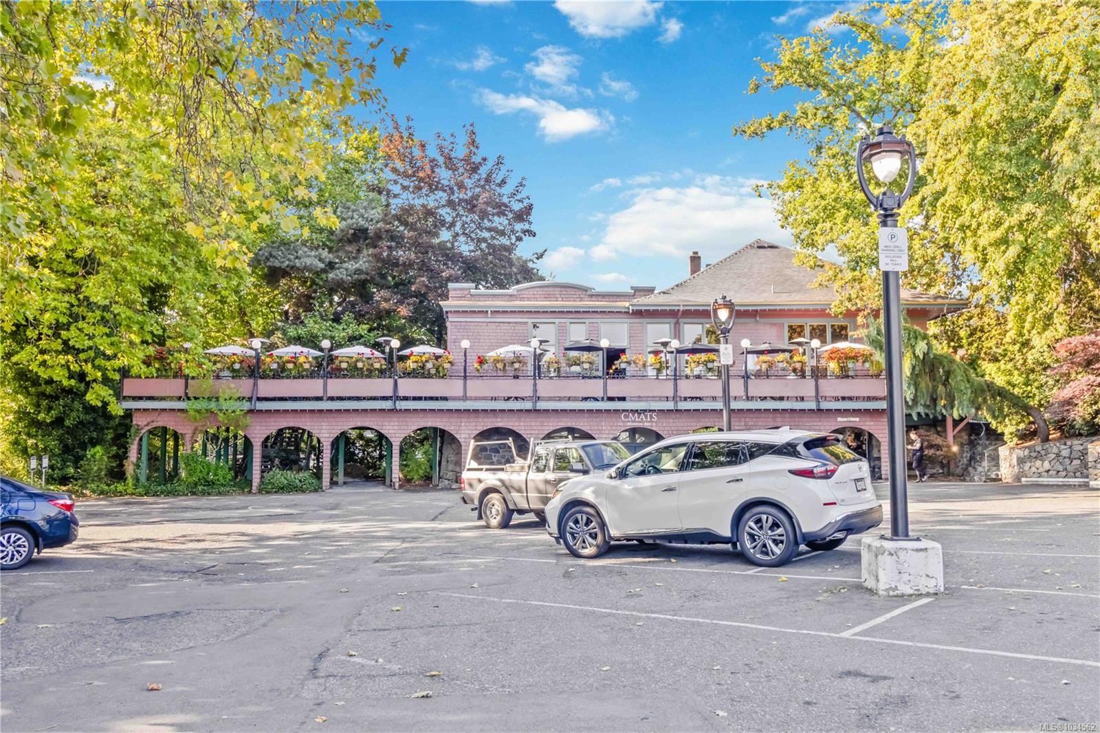 808 Jagdeep Pl, Saanich, BC
