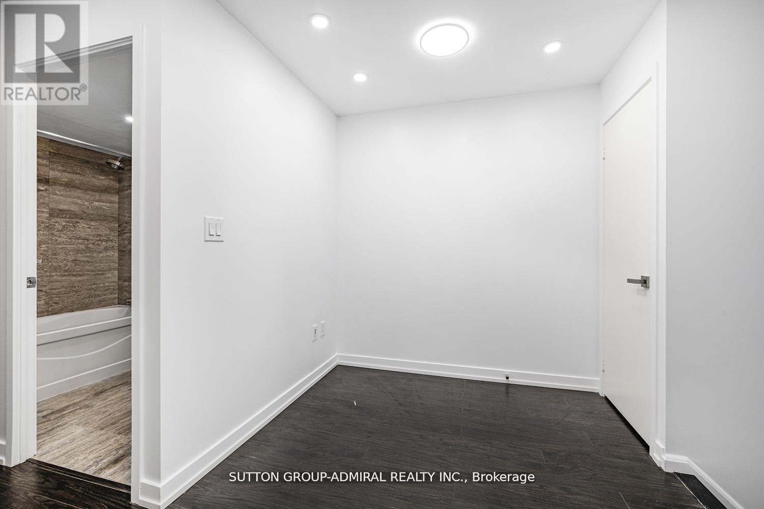 G20 - 18 Capreol Court, Toronto, ON - Indoor Photo Showing Other Room