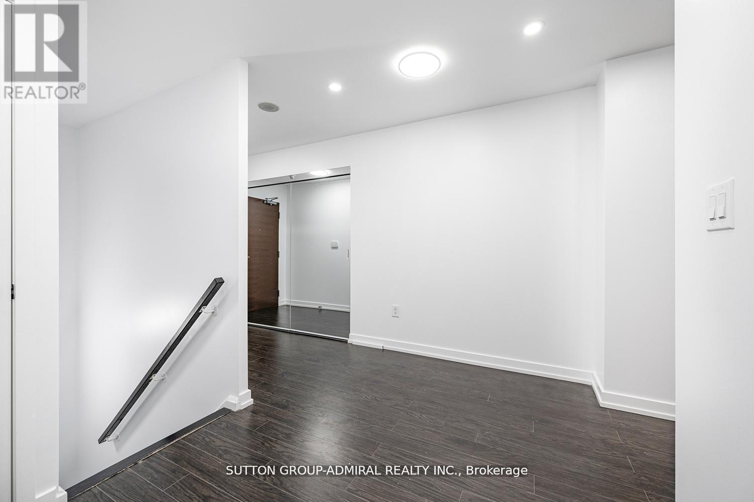 G20 - 18 Capreol Court, Toronto, ON - Indoor Photo Showing Other Room