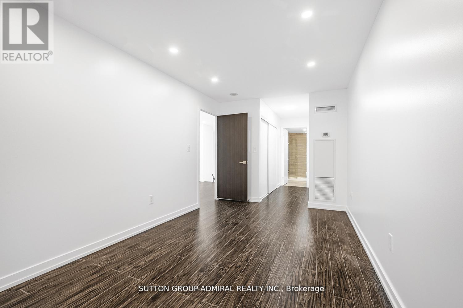 G20 - 18 Capreol Court, Toronto, ON - Indoor Photo Showing Other Room