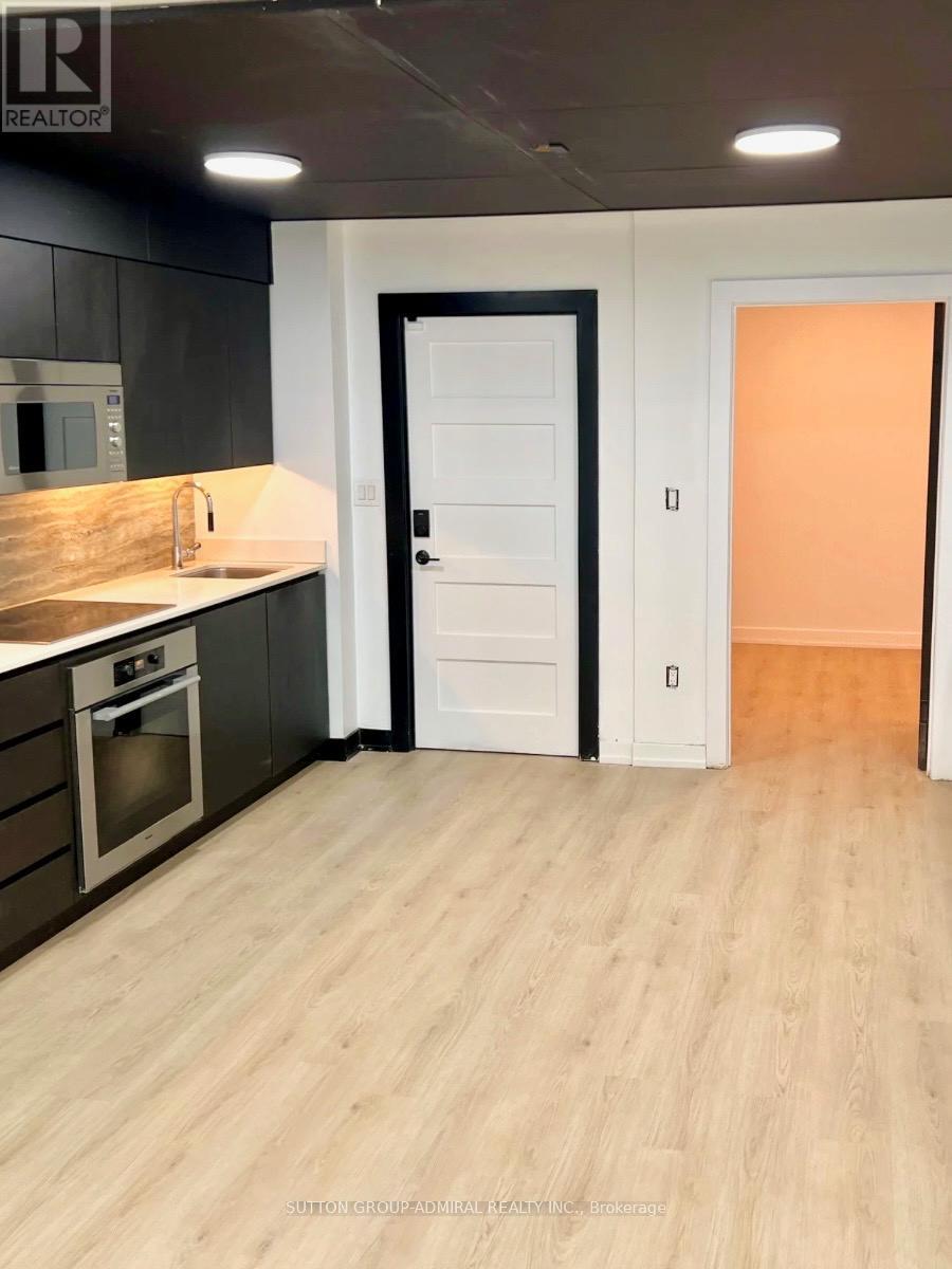 G20 - 18 Capreol Court, Toronto, ON - Indoor