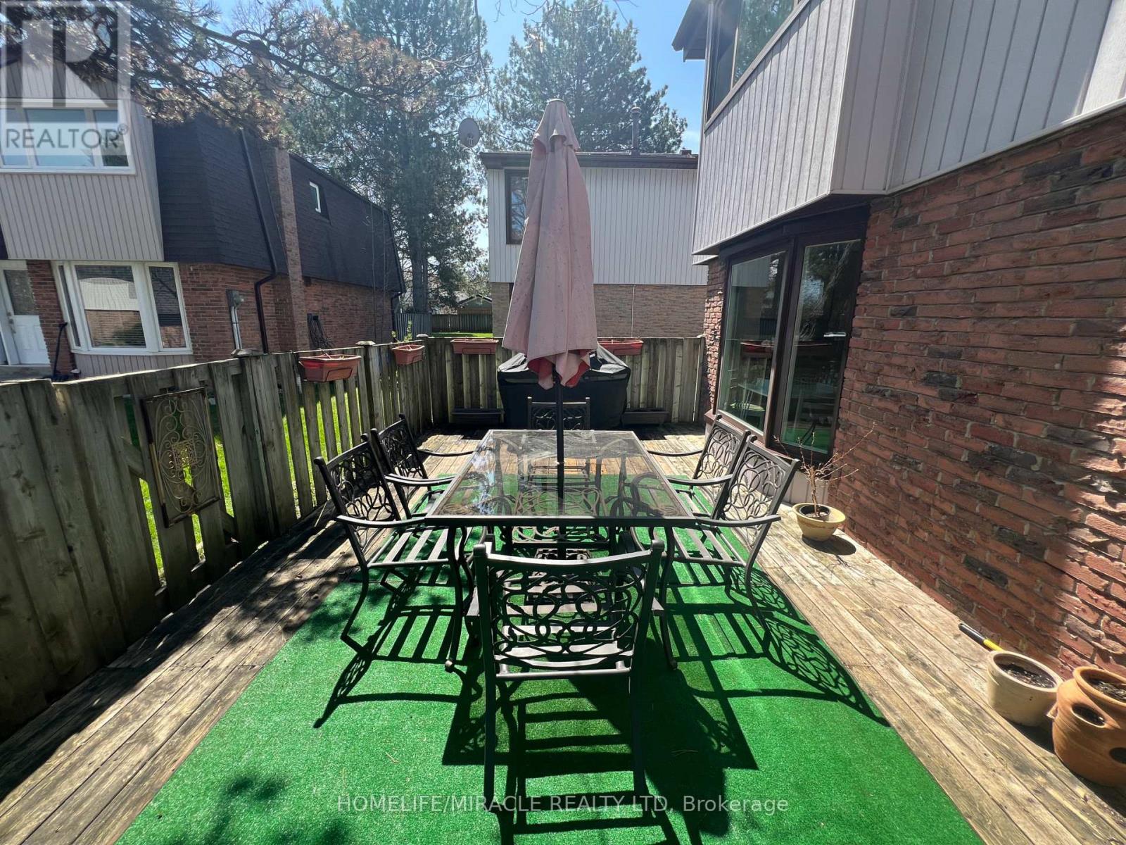30 - 59 Kenninghall Boulevard, Mississauga, ON - Outdoor