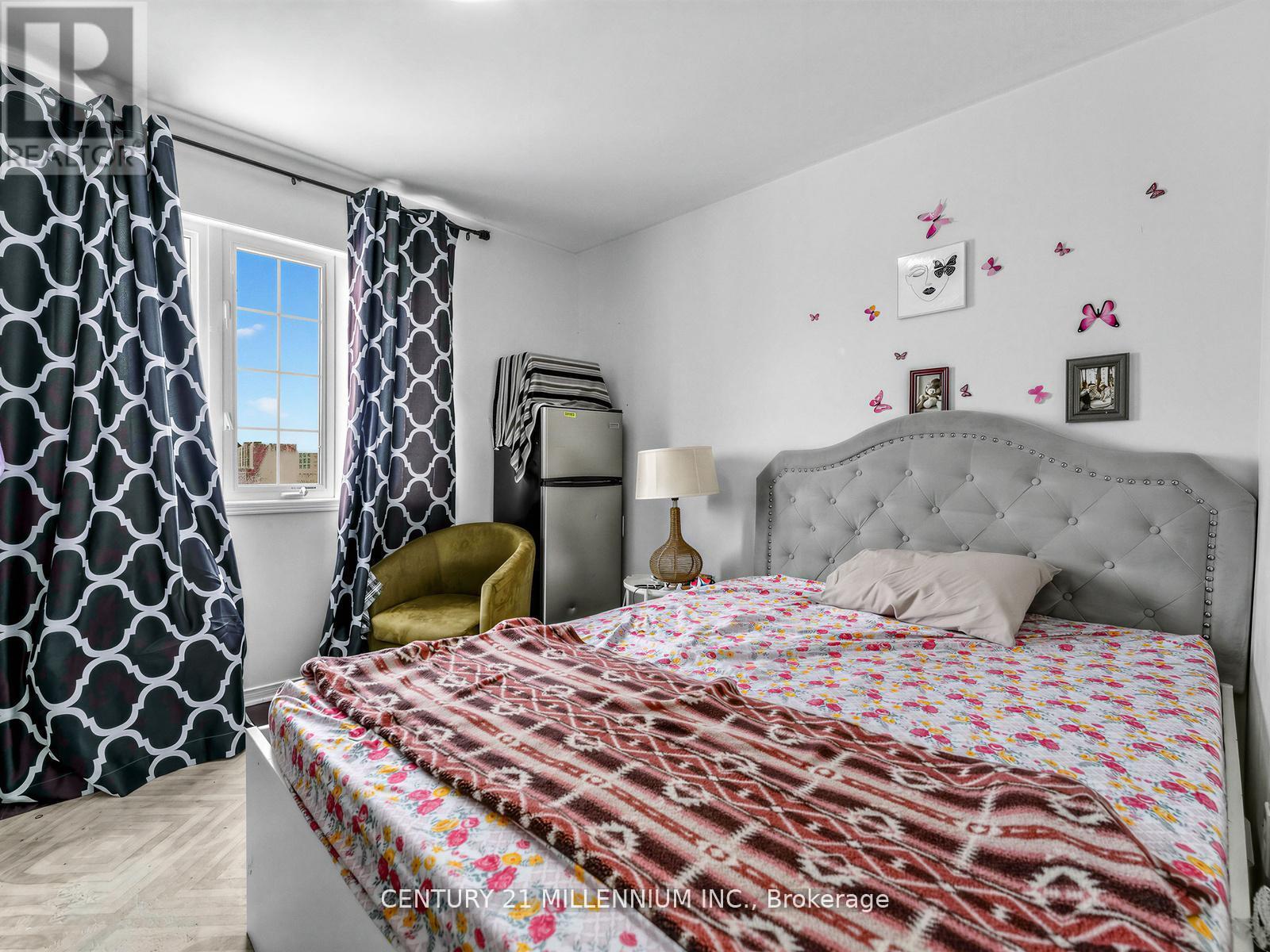 16 Albery Road, Brampton, ON - Indoor Photo Showing Bedroom