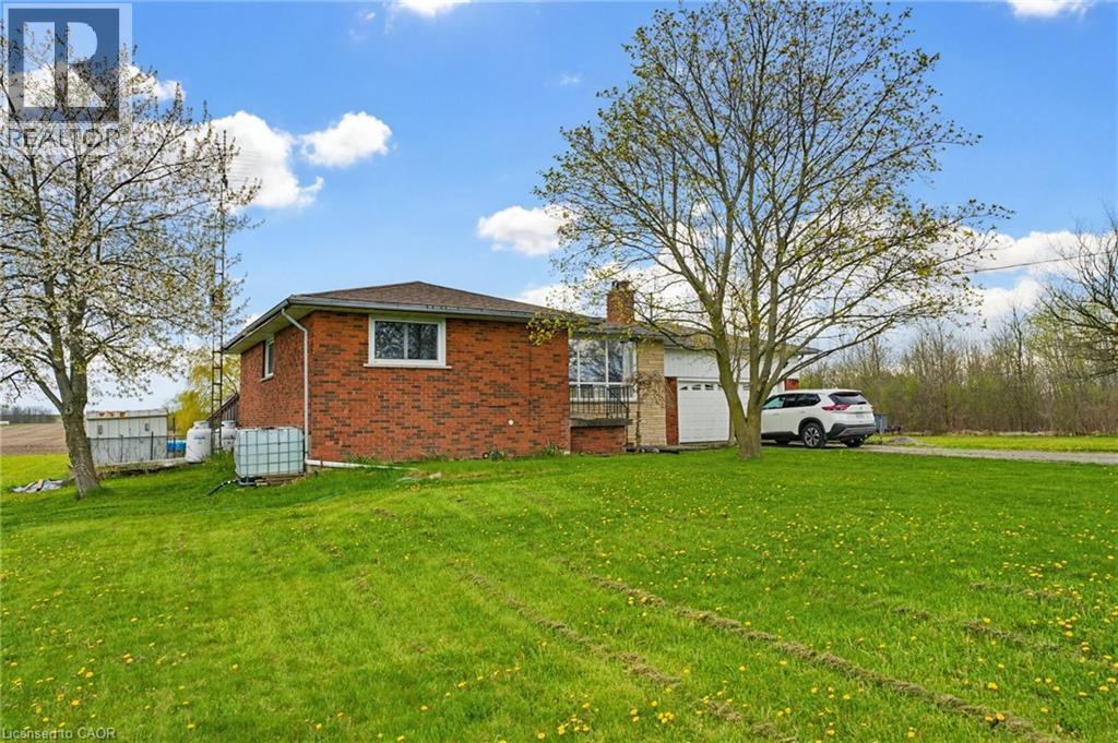516 Mud Street E, Hamilton, ON - Outdoor