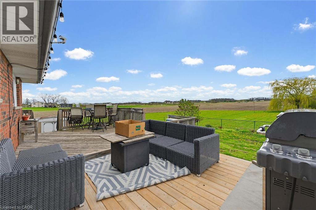 516 Mud Street E, Hamilton, ON - Outdoor With Deck Patio Veranda