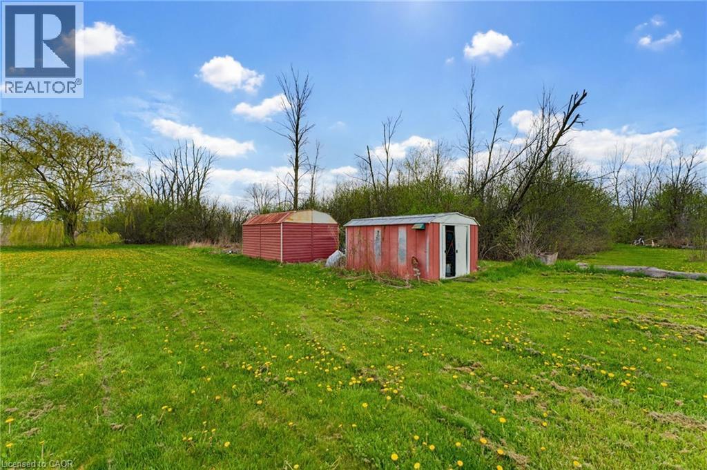 516 Mud Street E, Hamilton, ON - Outdoor