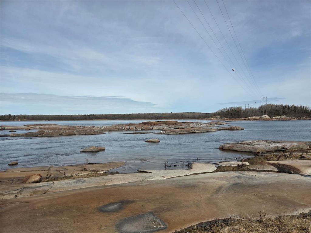 32 Granite Point Road, Great Falls, MB