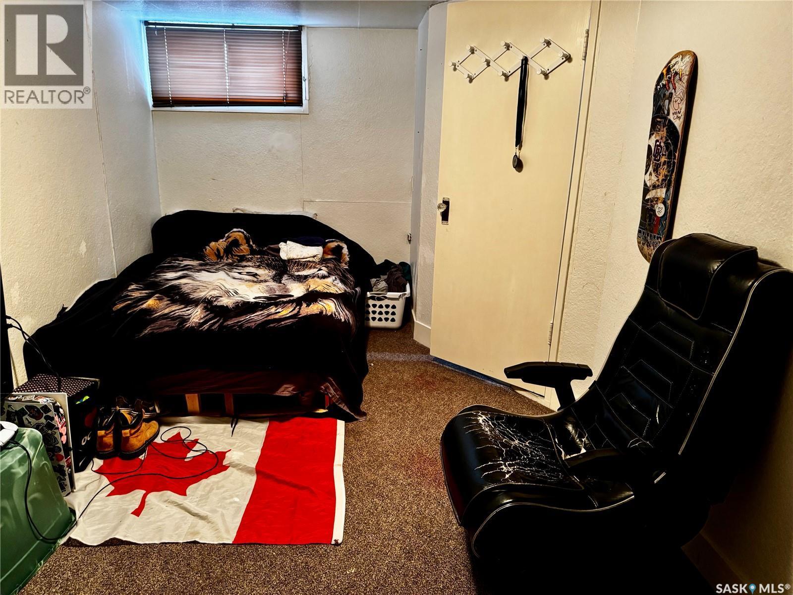 305 3Rd Avenue Ne, Swift Current, SK - Indoor