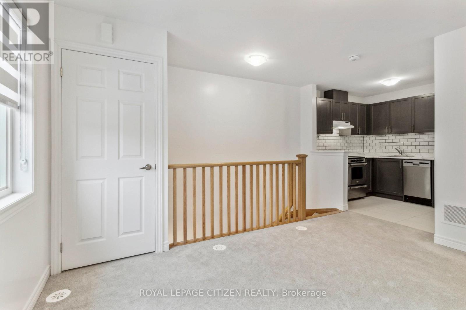 B - 526 White'S Hill Avenue, Markham, ON - Indoor