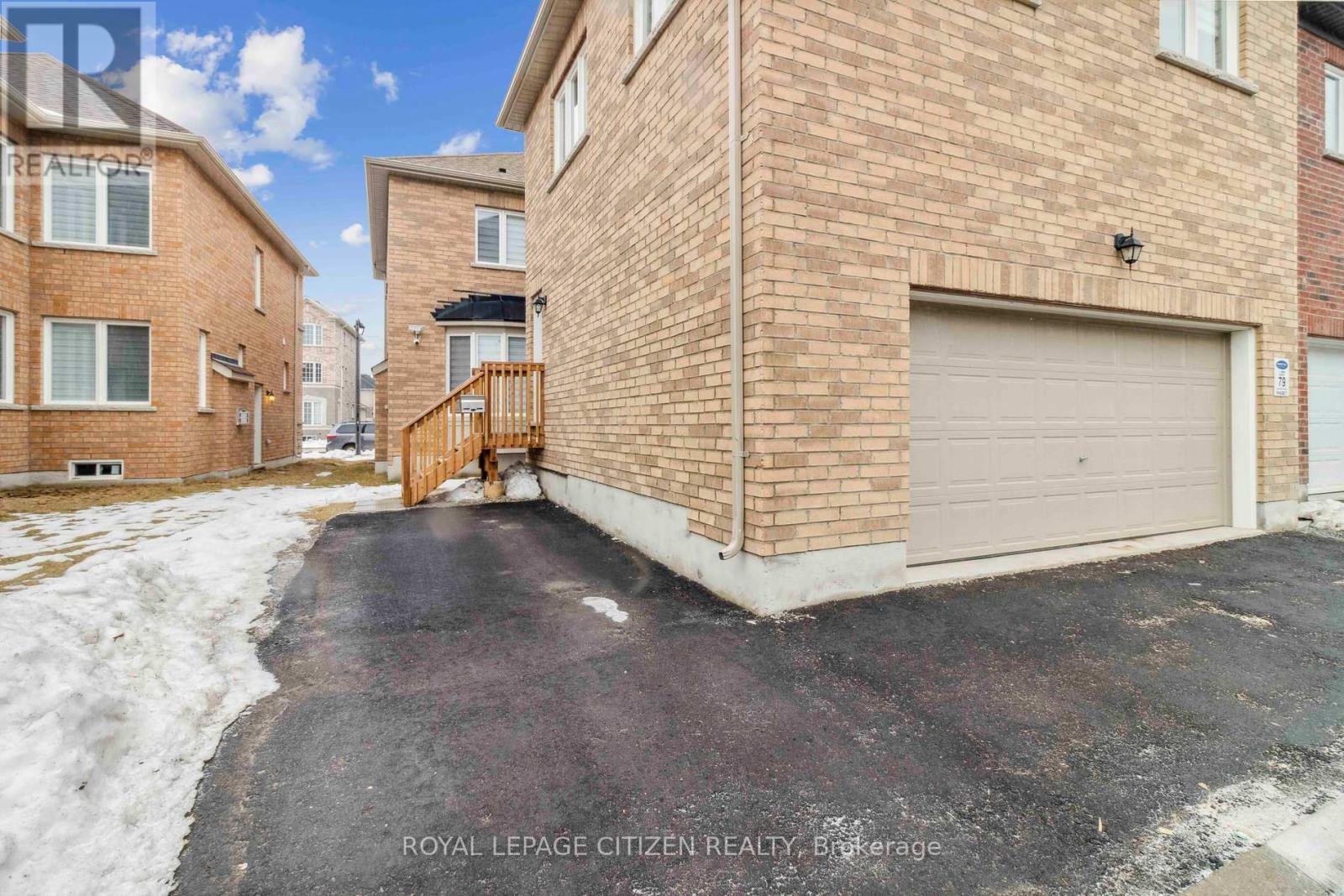 B - 526 White'S Hill Avenue, Markham, ON - Outdoor With Exterior