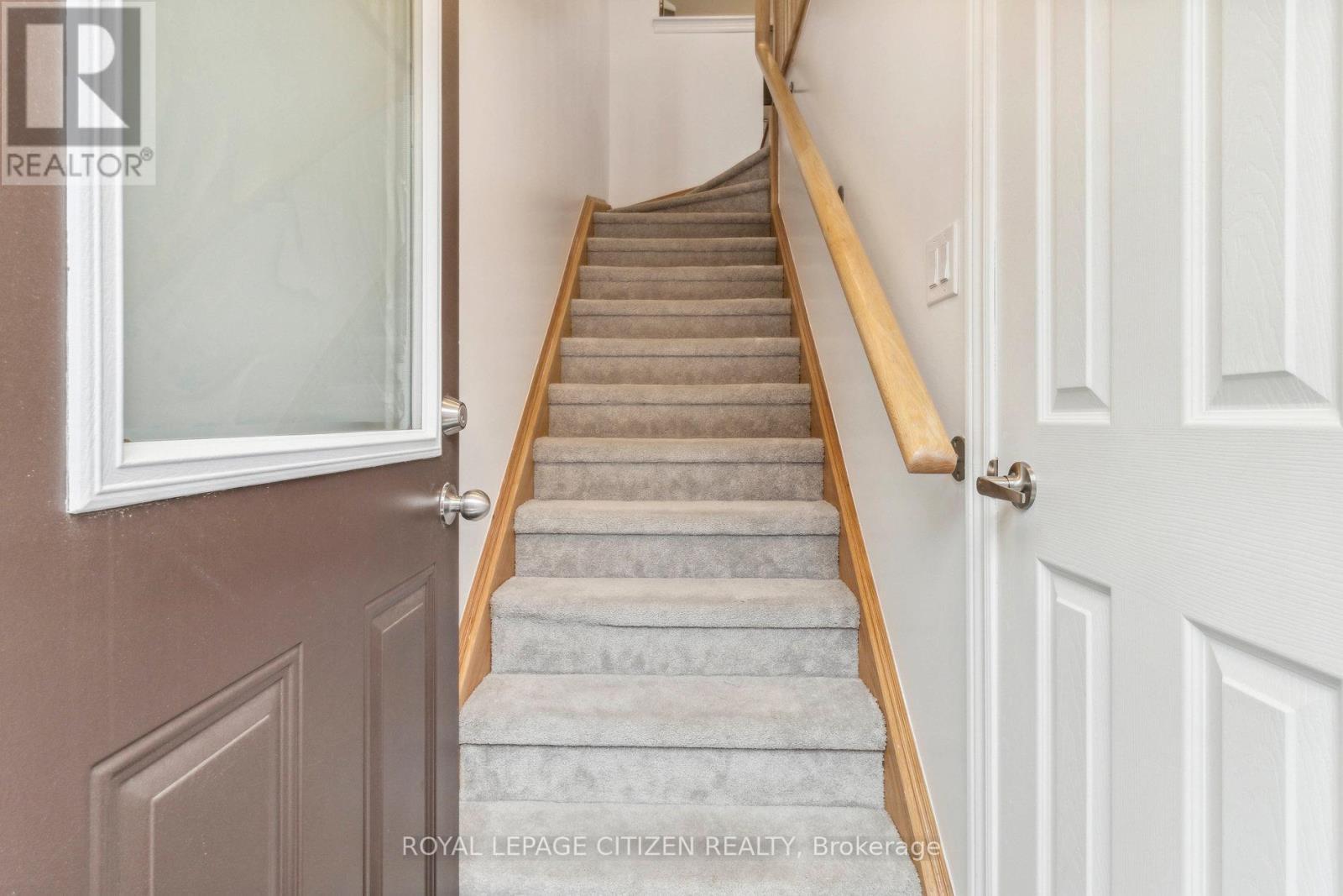 B - 526 White'S Hill Avenue, Markham, ON - Indoor Photo Showing Other Room