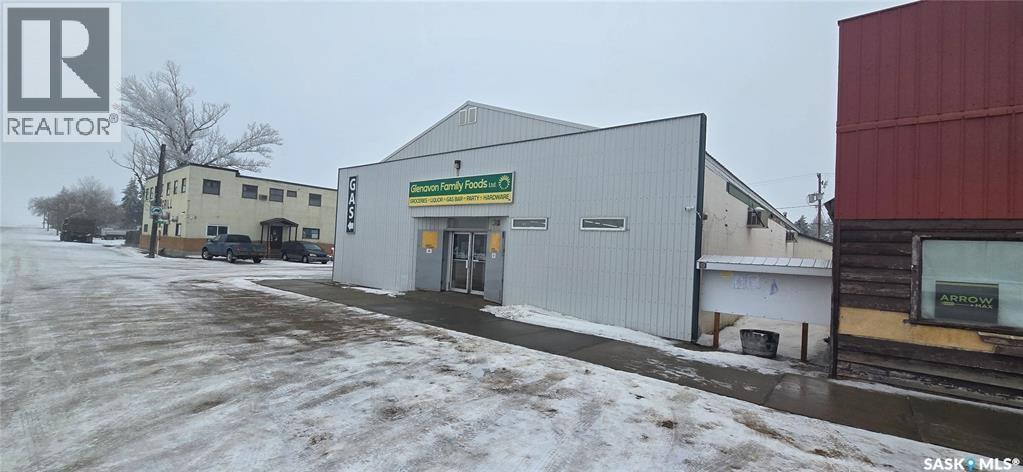 303 Railway Avenue, Glenavon, SK